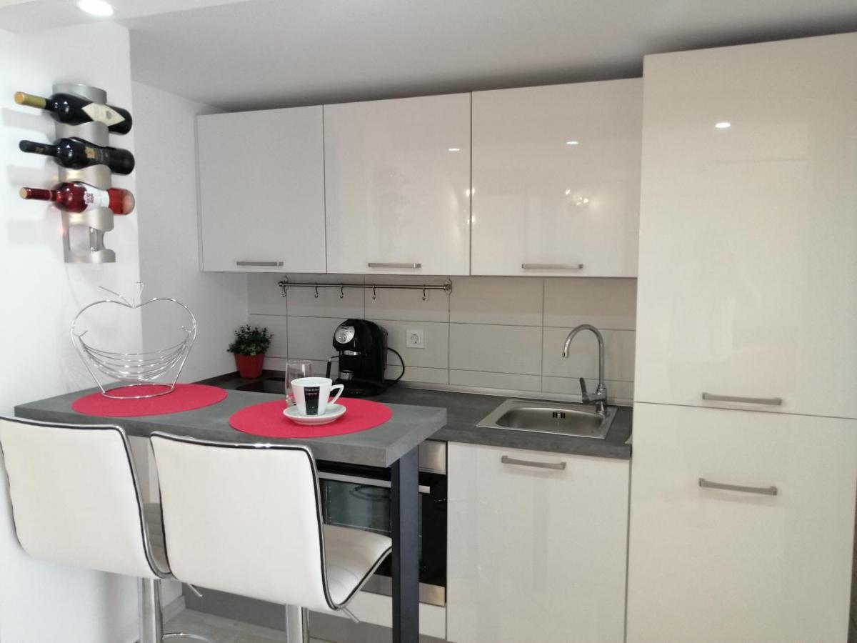 Ferienwohnung App Noel Lucija Exterior foto