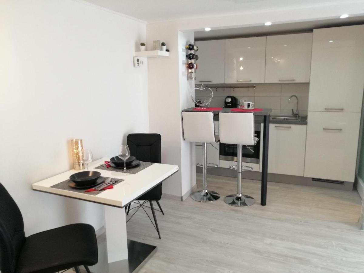 Ferienwohnung App Noel Lucija Exterior foto